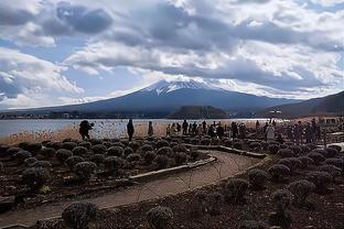 好友：我会劝阿莱格里去国外执教，我看好他执教利物浦或曼联